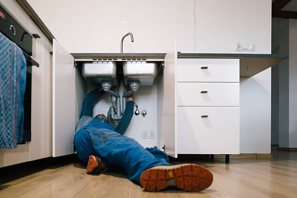 Professional Leak Detection technician working in Shepherd, MI